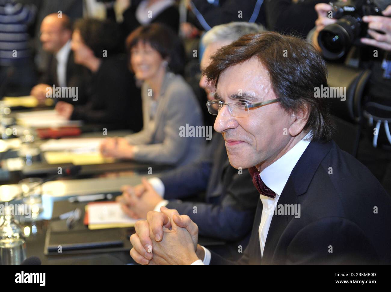 Bildnummer: 56651950  Datum: 06.12.2011  Copyright: imago/Xinhua (111206) -- BRUSSELS, Dec. 6, 2011 (Xinhua) -- Belgian new Prime Minister Elio Di Rupo attends the first cabinet meeting in Brussels, capital of Belgium, Dec. 6, 2011. The inauguration of the new government marked the ending of a record 18-months long political deadlock of Belgium. (Xinhua/Ye Pingfan) (ypf) BELGIUM-BRUSSELS-NEW GOVERNMENT PUBLICATIONxNOTxINxCHN People Politik neue Regierung Belgien x0x xtm 2011 quer premiumd      56651950 Date 06 12 2011 Copyright Imago XINHUA  Brussels DEC 6 2011 XINHUA Belgian New Prime Ministe Stock Photo