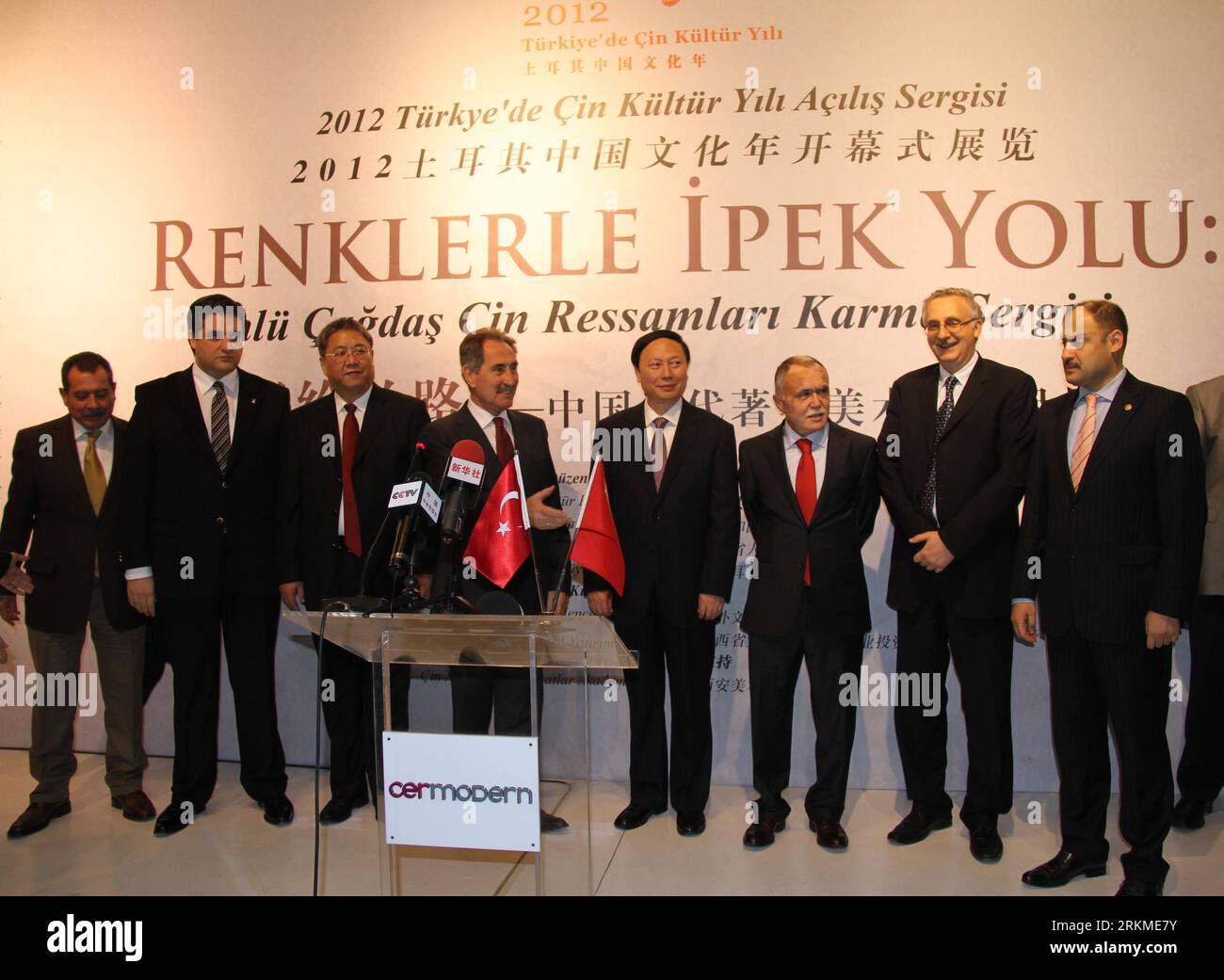 Bildnummer: 56691850  Datum: 12.12.2011  Copyright: imago/Xinhua (111212) -- ANKARA, Dec. 12, 2011 (Xinhua) -- Turkish Minister of Culture and Tourism Ertugrul Gunay (4th. L), Chinese Vice Minister of Culture Yang Zhijin (4th. R) and Chinese Ambassador to Turkey Gong Xiaosheng (3th. L) attend the opening ceremony of the 2012 China Culture Year in Ankara, Turkey, Dec. 12, 2011. Under the agreement between China and Turkey, the two countries will host the culture year in Turkey in 2012 and in China in 2013. (Xinhua/Wang Hongjiang) TURKEY-ANKARA-CHINA CULTURE YEAR PUBLICATIONxNOTxINxCHN People Po Stock Photo