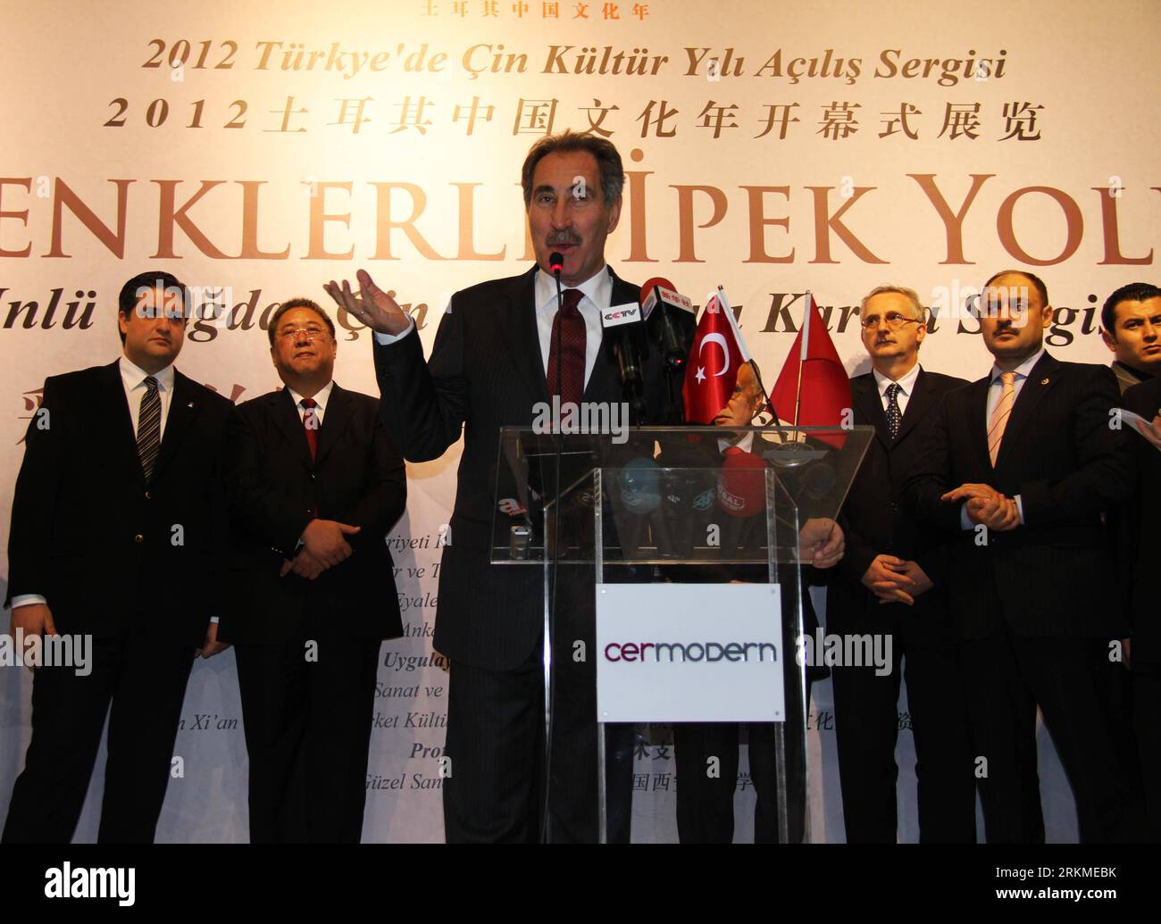 Bildnummer: 56691851  Datum: 12.12.2011  Copyright: imago/Xinhua (111212) -- ANKARA, Dec. 12, 2011 (Xinhua) -- Turkish Minister of Culture and Tourism Ertugrul Gunay gives a speech at the opening of the 2012 China Culture Year in Ankara, Turkey, Dec. 12, 2011. Under the agreement between China and Turkey, the two countries will host the culture year in Turkey in 2012 and in China in 2013. (Xinhua/Wang Hongjiang) TURKEY-ANKARA-CHINA CULTURE YEAR PUBLICATIONxNOTxINxCHN People Politik Kultur Pressetermin Kulturjahr xbs x0x 2011 quer premiumd      56691851 Date 12 12 2011 Copyright Imago XINHUA  A Stock Photo
