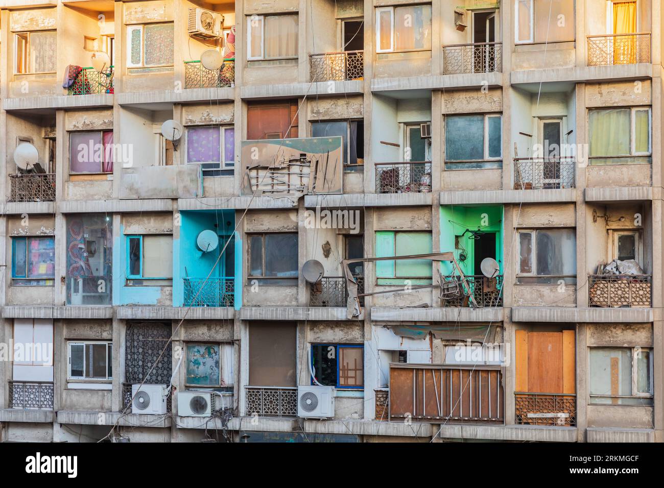 Cairo, Egypt, Africa. A apartment building in Cairo Stock Photo Alamy