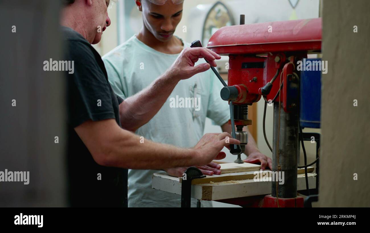 Instructing apprentice hi-res stock photography and images - Alamy