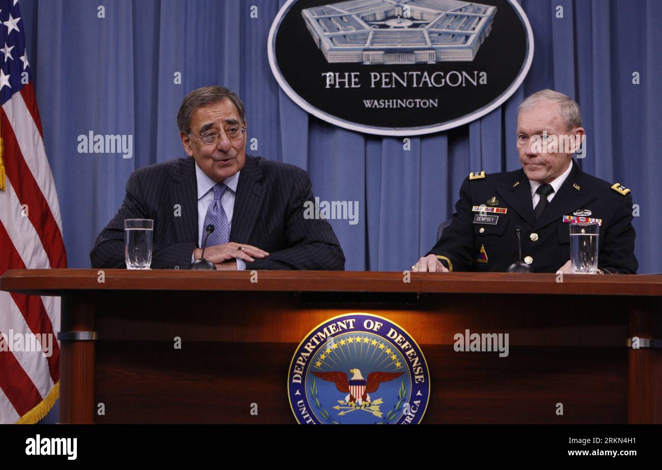 Secretary of defense leon panetta hi-res stock photography