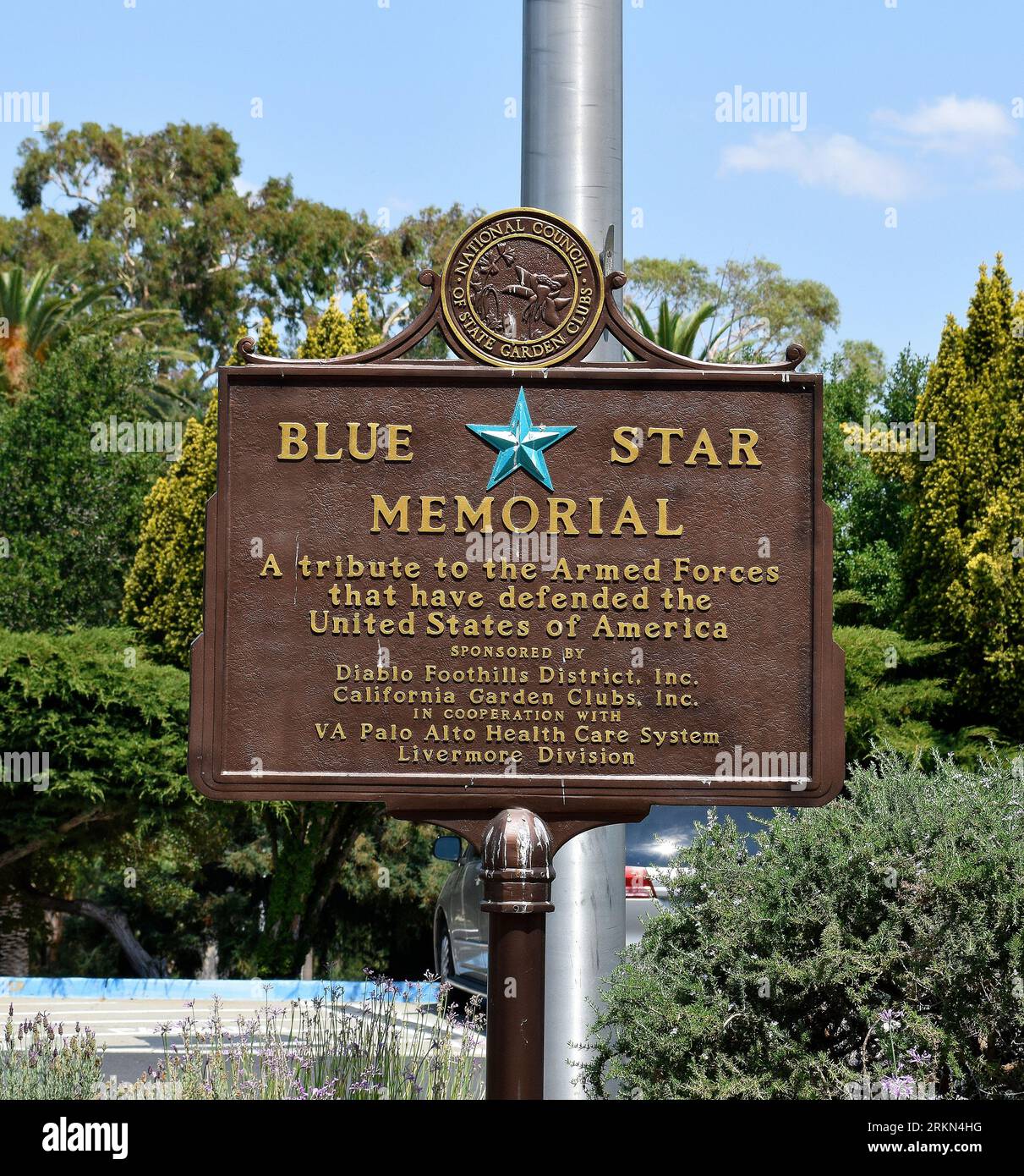 Blue Star Memorial plaque tribute to the Armed Forces, sponsored by Diablo Foothills District  and the California Garden Clubs in front of the Veterans Administration's Hospital  in Livermore, California Stock Photo