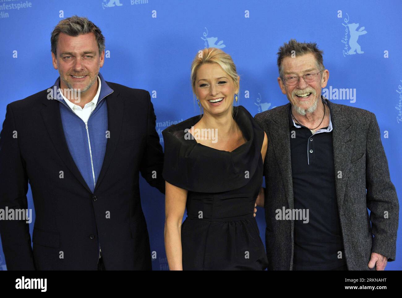 Bildnummer: 57066015  Datum: 13.02.2012  Copyright: imago/Xinhua (120213) -- BERLIN, Feb. 13, 2012 (Xinhua) -- Ray Stevenson (L), katherine Lanasa (C) and John Hurt, cast members of the film Jayne Mansfield s Car, pose during a photocall to promote their movie at the 62nd Berlinale film festival in Berlin, capital of Germany, on Feb. 13, 2012. (Xinhua/Ma Ning) (ypf) GERMANY-BERLINALE FILM FESTIVAL-JAYNE MANSFIELD S CAR PUBLICATIONxNOTxINxCHN People Kultur Entertainment Berlinale 62 Internationale Filmfestspiele xda x0x premiumd 2012 quer      57066015 Date 13 02 2012 Copyright Imago XINHUA  Be Stock Photo