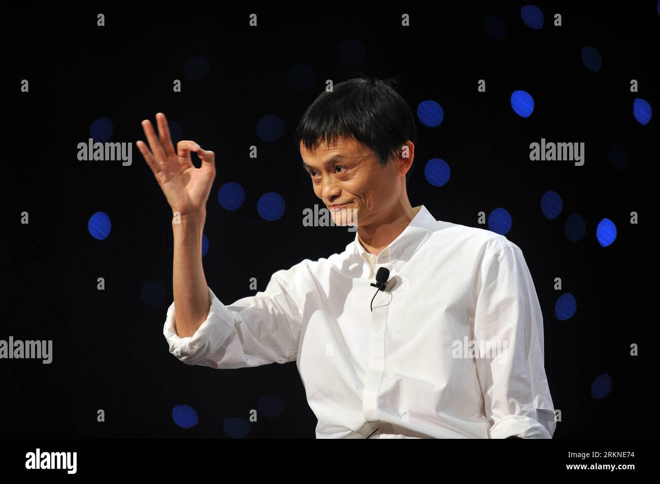 Bildnummer: 57100565  Datum: 10.09.2011  Copyright: imago/Xinhua (120223) -- HANGZHOU, Feb. 23,  (Xinhua) -- File photo taken on Sept. 10, 2011 shows Jack Ma, chairman of Alibaba Group, at Alifest, an enterpreneur summit sponsored by Alibaba, in Hangzhou, capital of east China s Zhejiang Province. Chinese e-commerce giant Alibaba Group has offered to privatize its Hong Kong-listed arm Alibaba.com, Ltd. at a price of 13.5 Hong Kong dollars per share, the companies said in a joint statement released Tuesday night. (Xinhua/Huang Zongzhi) (lfj) CHINA-ALIBABA GROUP-PRIVATIZATION PLAN (CN) PUBLICATI Stock Photo