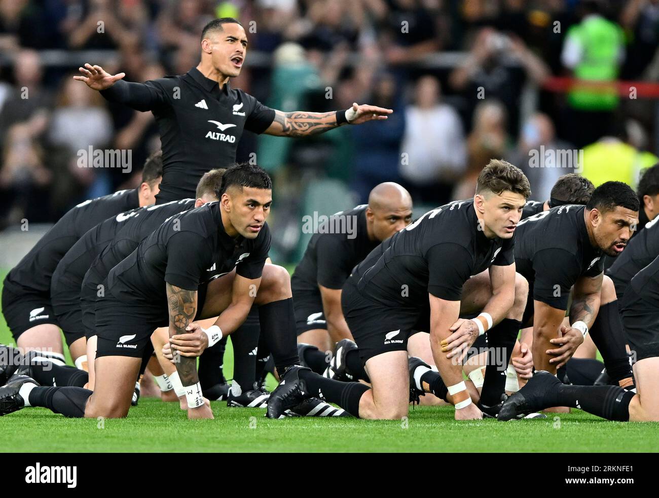 Twickenham, United Kingdom. 25th Aug, 2023. New Zealand V South Africa 2023 Rugby World Cup warm up match for the Qatar Airways Cup. Twickenham Stadium. Twickenham. The New Zealand Haka (Kapa O Pango) at the start of the New Zealand V South Africa 2023 Rugby World Cup warm up match for the Qatar Airways Cup. Credit: Sport In Pictures/Alamy Live News Stock Photo