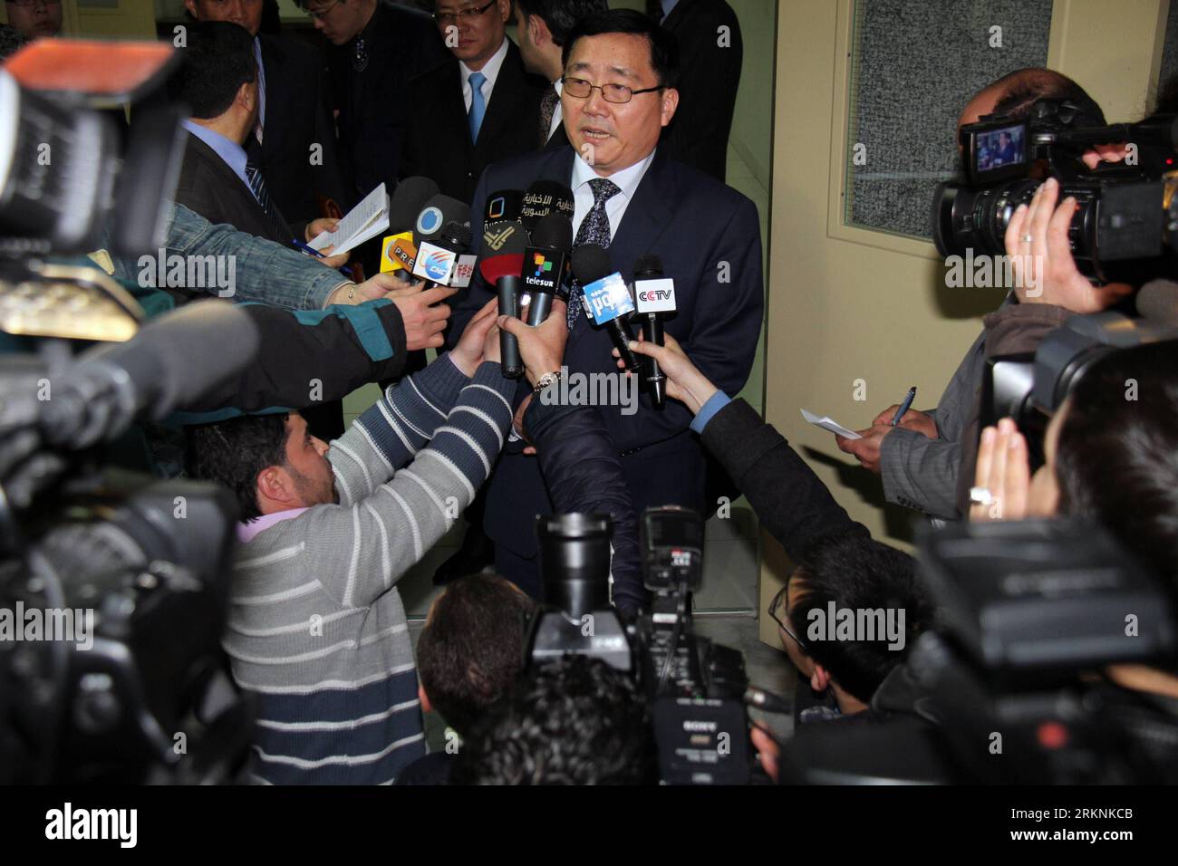 Li huaxin hi-res stock photography and images - Alamy