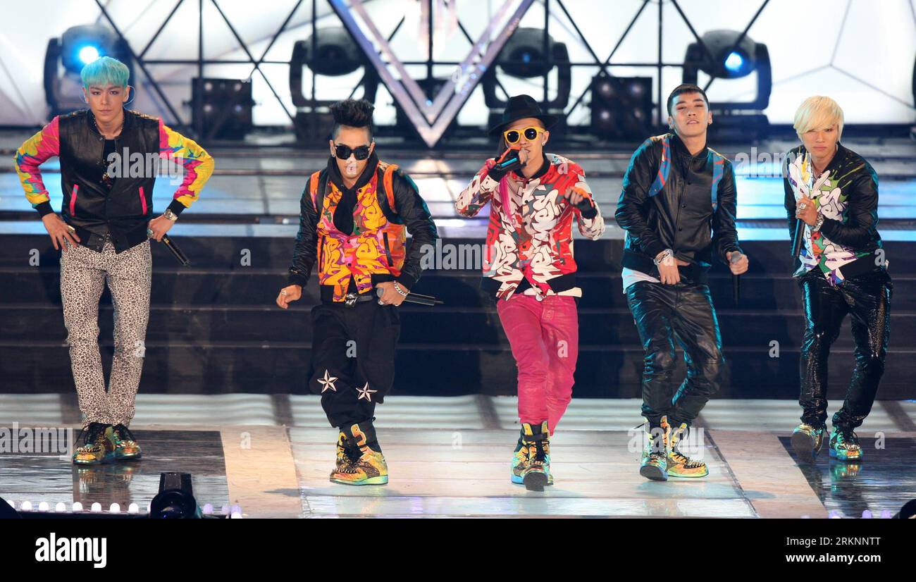 Bildnummer: 57352376  Datum: 11.03.2012  Copyright: imago/Xinhua (120311) -- SEOUL, March 11, 2012 (Xinhua) -- South Korean boy group BIGBANG perform during the K-POP Collection at the Olympic Park Gymnastic Stadium in Seoul, South Korea, March 11, 2012. (Xinhua/Park Jin hee) SOUTH KOREA-SEOUL-K-POP COLLECTION PUBLICATIONxNOTxINxCHN People Kultur Musik Aktion xbs x0x 2012 quer      57352376 Date 11 03 2012 Copyright Imago XINHUA  Seoul March 11 2012 XINHUA South Korean Boy Group Bigbang perform during The K Pop Collection AT The Olympic Park Gymnastic Stage in Seoul South Korea March 11 2012 X Stock Photo