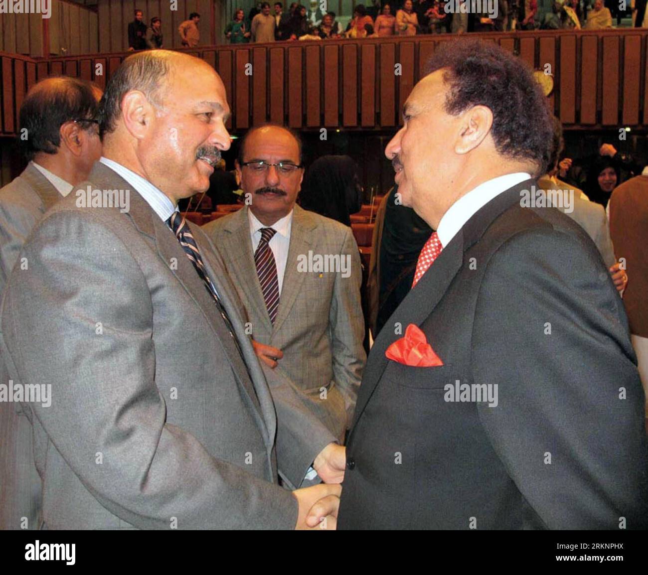 Bildnummer: 57382751  Datum: 12.03.2012  Copyright: imago/Xinhua (120313) -- ISLAMABAD, March 13, 2012 (Xinhua) -- Pakistani Interior Minister Rehman Malik (R) arrives during the oath taking ceremony of newly elected senators in Islamabad, capital of Pakistan on March 12, 2012. A total of 54 newly elected Pakistani senators took oath on Monday, completing election of the 104-member Upper House of the parliament, enabling the ruling Pakistan Peoples Party (PPP) of President Asif Ali Zardari to further consolidate position in the House. (Xinhua/Ahmad Kamal)(axy) PAKISTAN-ISLAMABAD-NEWLY ELECTED Stock Photo