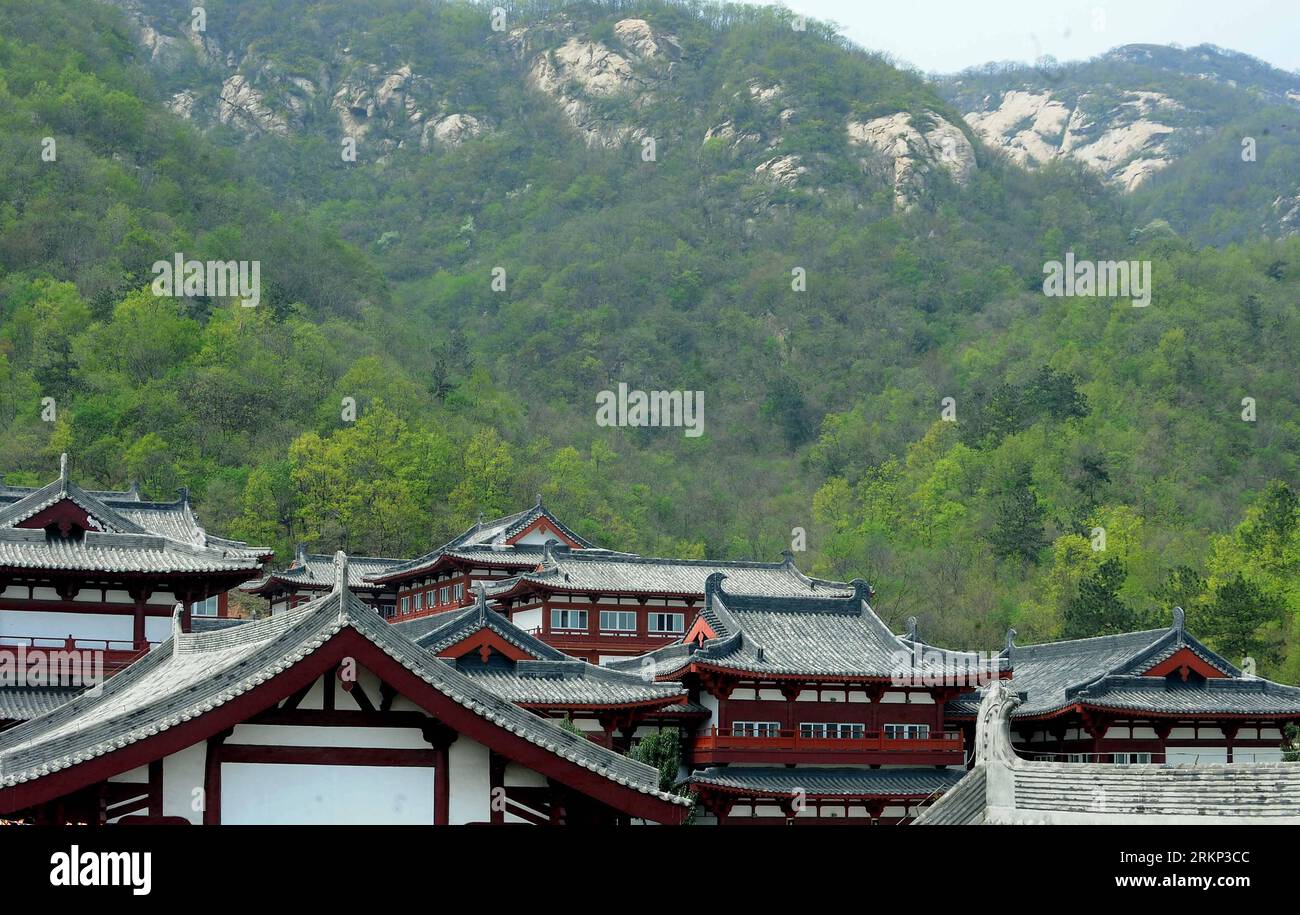 8 april 2012 hi-res stock photography and images - Page 6 - Alamy