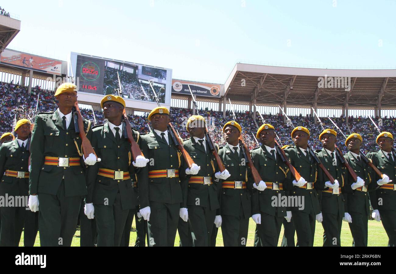 Bildnummer: 57910948  Datum: 18.04.2012  Copyright: imago/Xinhua (120418) -- HARARE, April 18, 2012 (Xinhua) -- Members of Zimbabwean forces participate in a military review marking the 32nd anniversary of Zimbabwe s independence at the National Sports Stadium in Harare, capital of Zimbabwe, on April 18, 2012. The main celebrations of Zimbabwe s 32 years of independence took place at the National Sports Stadium in Harare Wednesday, with the theme being indigenization and empowerment for social and economic transformation . (Xinhua/Li Ping) (zjl) ZIMBABWE-HARARE-32ND ANNIVERSARY-INDEPENDENCE PU Stock Photo