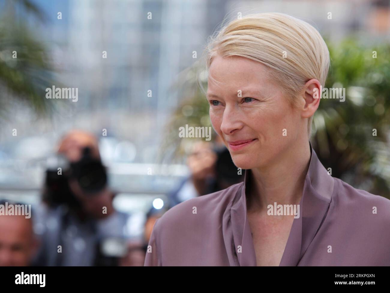 120516 -- CANNES, May 16, 2012 Xinhua -- British actress Tilda Swinton poses during the photocall of Moonrise Kingdom at the 65th Cannes film festival in Cannes, southern France, May 16, 2012. The festival kicked off here on Wednesday. Xinhua/Gao Jing FRANCE-CANNES-FILM FESTIVAL-PHOTOCALL-MOONRISE KINGDOM PUBLICATIONxNOTxINxCHN Stock Photo