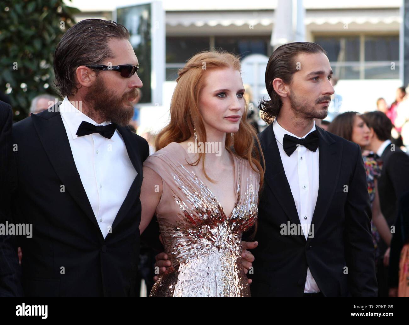 Bildnummer: 58006909  Datum: 19.05.2012  Copyright: imago/Xinhua (120519) -- CANNES, May 19, 2012 (Xinhua) -- Cast members (R-L) U.S. actor Shia LaBeouf, U.S. actress Jessica Chastain and British actor Tom Hardy attend the premiere for the American film Lawless at the 65th Cannes Film Festival, southern France, May 19, 2012. (Xinhua/Gao Jing) FRANCE-CANNES-FILM FESTIVAL-LAWLESS-PREMIERE PUBLICATIONxNOTxINxCHN Kultur Entertainment People Film 65. Internationale Filmfestspiele Cannes Filmpremiere premiumd xsp x0x 2012 quer      58006909 Date 19 05 2012 Copyright Imago XINHUA  Cannes May 19 2012 Stock Photo
