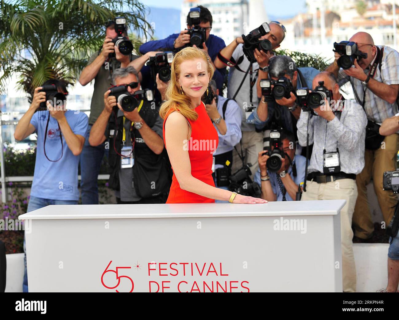 Bildnummer: 58030792  Datum: 24.05.2012  Copyright: imago/Xinhua (120524) -- CANNES, May 24, 2012 (Xinhua) --Actress Nicole Kidman poses for photos during a photo call for the film The Paperboy at the 65th Cannes Film Festival, in Cannes, southern France, May 24, 2012.(Xinhua/Ye Pingfan)(srb) FRANCE-CANNES-FILM FESTIVAL-PHOTO CALL-THE PAPERBOY PUBLICATIONxNOTxINxCHN Kultur Entertainment People Film 65. Internationale Filmfestspiele Cannes x0x xkg 2012 quer      58030792 Date 24 05 2012 Copyright Imago XINHUA  Cannes May 24 2012 XINHUA actress Nicole Kidman Poses for Photos during a Photo Call Stock Photo