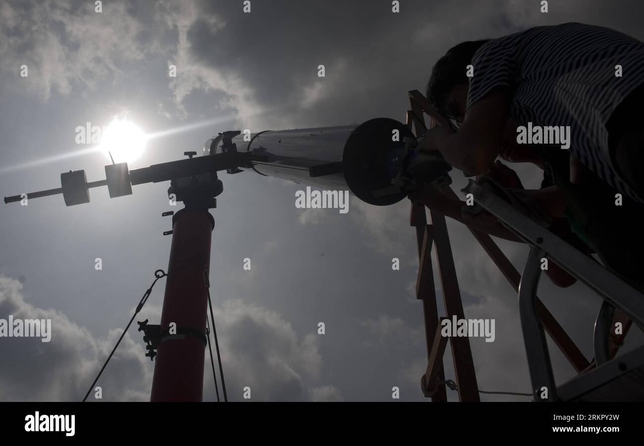 Transit of venus across the sun hi-res stock photography and images - Alamy