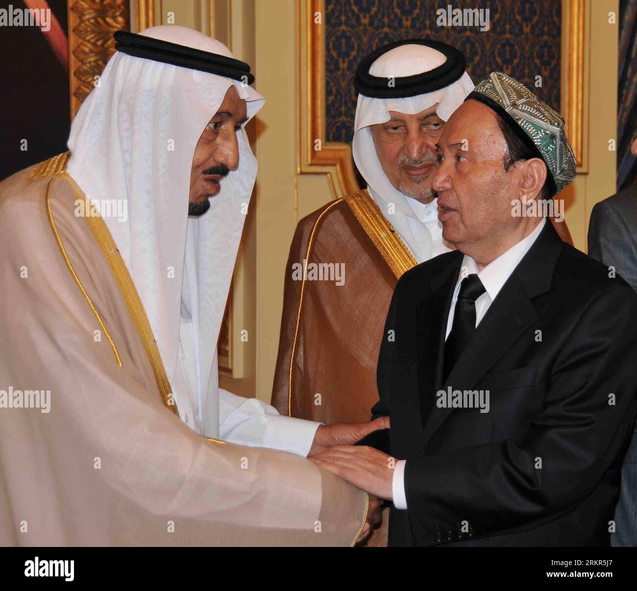 Hand Shake様 Abdullah bin abdul aziz or family hi-res stock photography