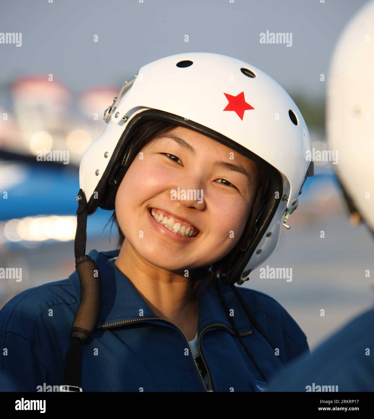 Female military pilots hi-res stock photography and images - Alamy