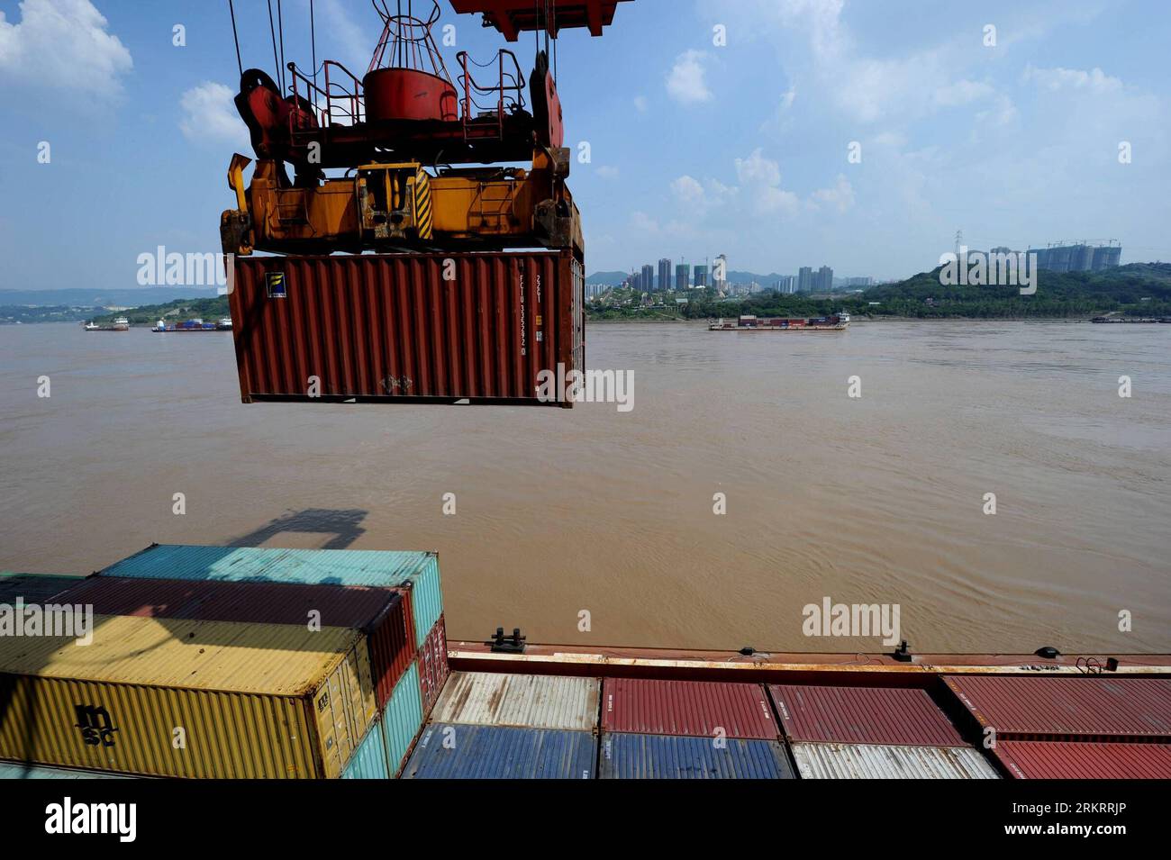 Twenty foot equivalent unit hi-res stock photography and