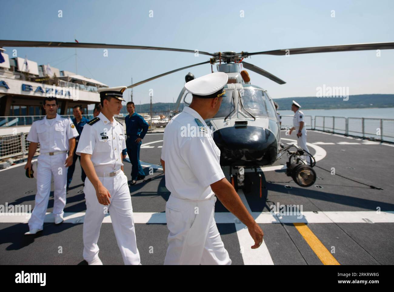 い Chinese navy port visit hi-res stock photography and images