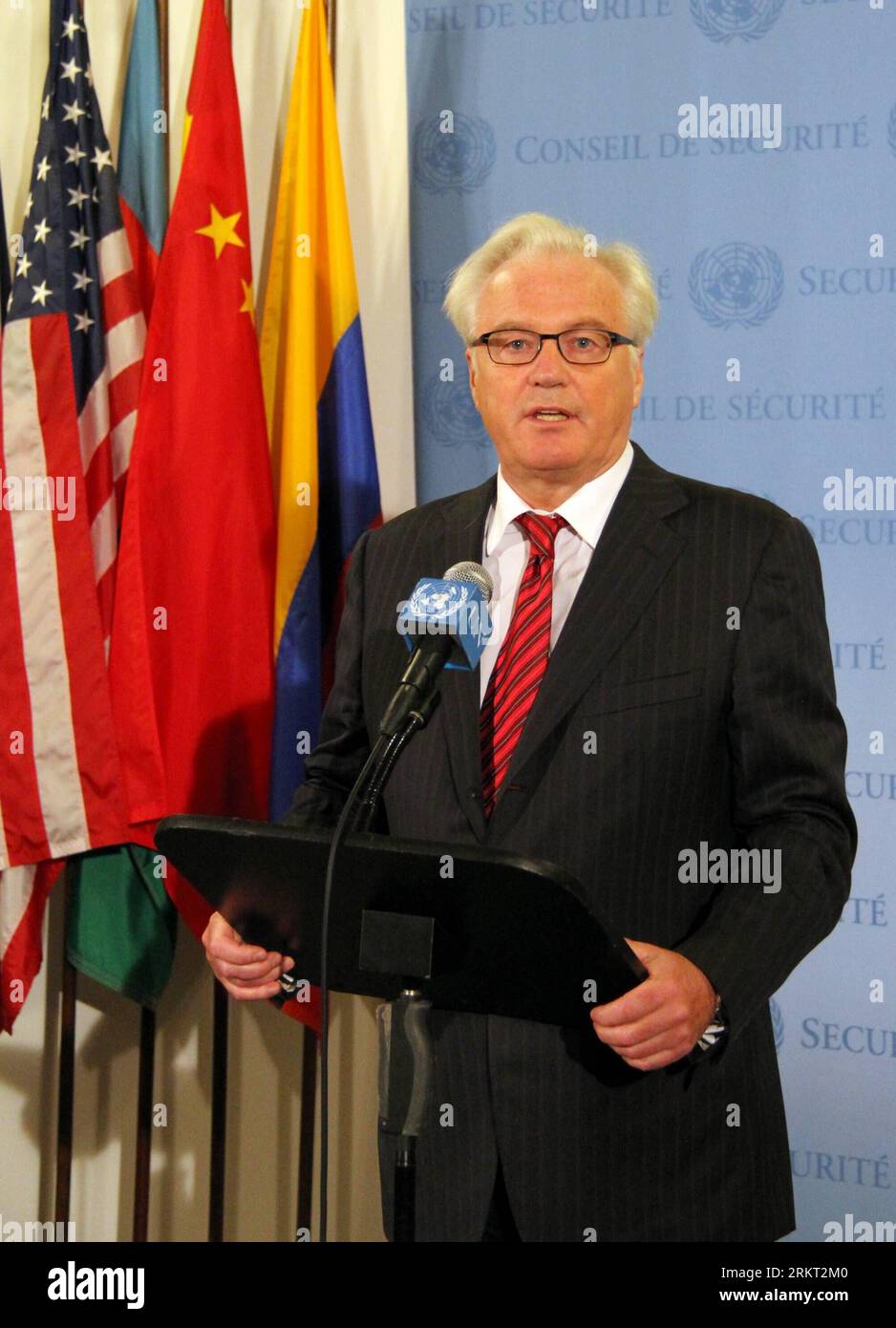 Bildnummer: 58356388  Datum: 16.08.2012  Copyright: imago/Xinhua (120816) -- NEW YORK, Aug. 16, 2012 (Xinhua) -- Vitaly Churkin, the Russian permanent representative to the UN, speaks to medias after a two-hour closed-door meeting at the UN headquarters in New York on August 16, 2012. The UN Security Council on Thursday said that it agreed to the establishment of a new political liaison office in the Syrian capital Damascus to back the efforts of the UN and the Arab League to bring an early end to the 17-month crisis in Syria. (Xinhua/Lin Qiong) UN-NEW YORK-POLITICS-SYRIA PUBLICATIONxNOTxINxCH Stock Photo