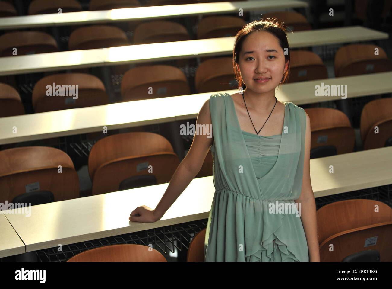 Bildnummer: 58368997  Datum: 14.07.2012  Copyright: imago/Xinhua (120821) -- BEIJING, Aug. 21, 2012 (Xinhua) -- Wang Xian poses for a portrait in a classroom of Peking University, Beijing, capital of China, July 14, 2012. My name is Wang Xian and I m 19 year s old. I am a journalism major at Peking University. I became a full member of the Communist Party of China (CPC) on May 20, 2011, a few days before high school graduation. In July, I visited Tamkang University in Taiwan on a short-term exchange program. Thereafter, I led a university field trip to a TV station and several enterprises in Z Stock Photo