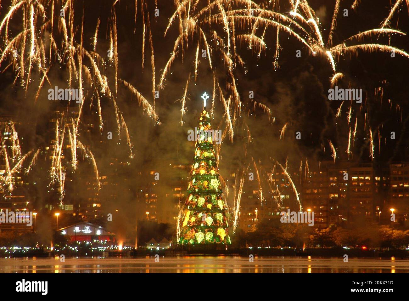 Brazil floating christmas tree hi-res stock photography and images - Alamy