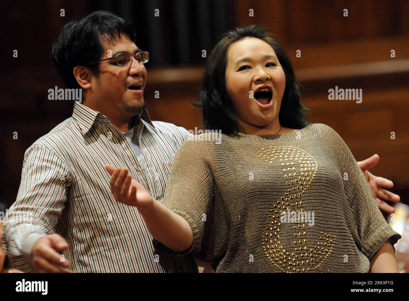 Wu chiao hi-res stock photography and images - Alamy