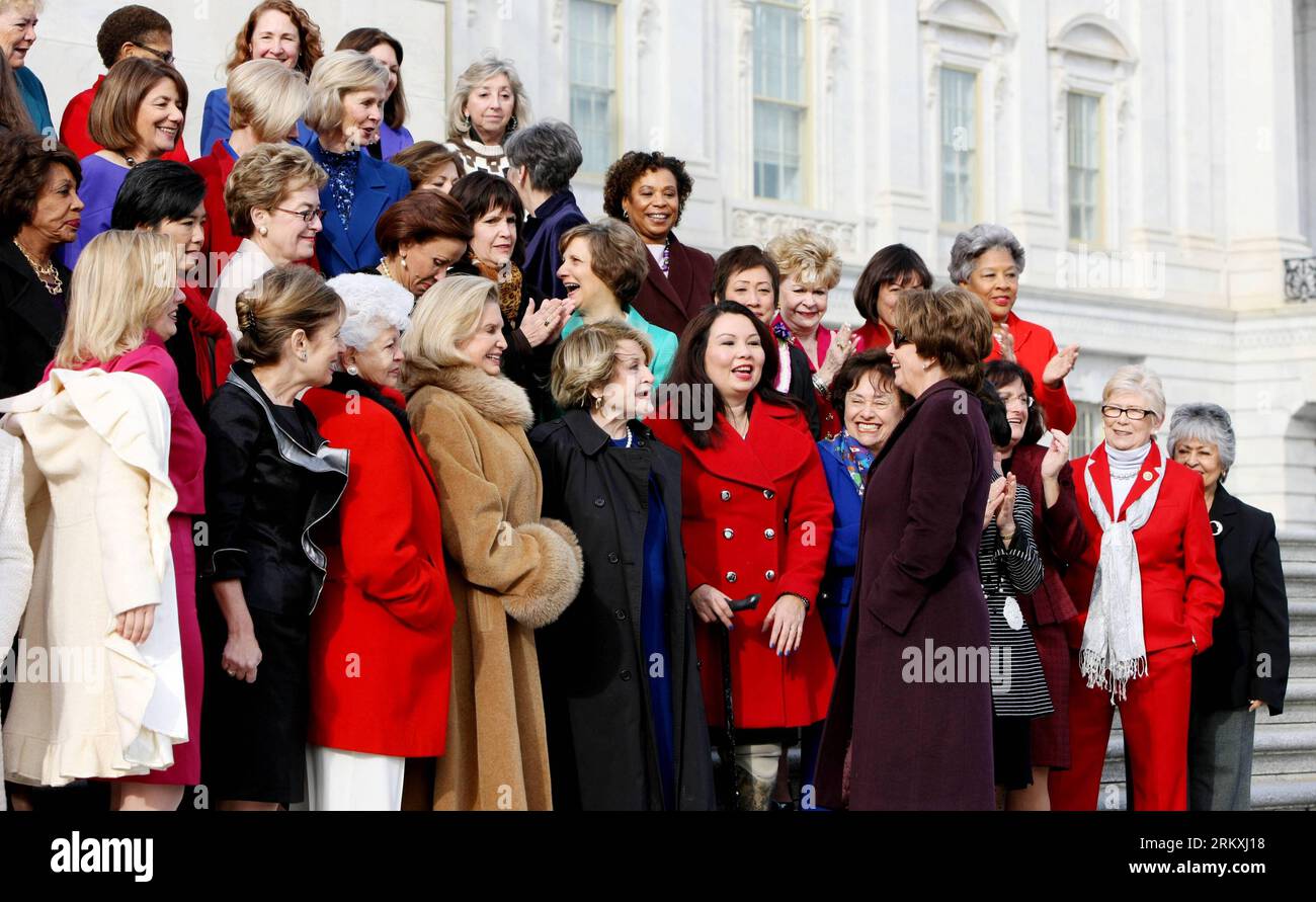 Bildnummer: 58962577  Datum: 03.01.2013  Copyright: imago/Xinhua (130103) -- WASHINGTON D.C., Jan. 3, 2013 (Xinhua) -- US House Democratic Leader Nancy Pelosi (5th-R) greets the Women Members of the Democratic Caucus on Capitol Hill in Washington, the United States, on January 3, 2012 before a group photo which highlight the historic diversity of the House Democratic Caucus in the 113th Congress and celebrate the increased number of women joining the Democratic Caucus. (Xinhua/Fang Zhe) US-WASHINGTON-CONGRESSIONAL WOMEN-DEMOCRATIC CAUCUS PUBLICATIONxNOTxINxCHN Politik People USA Frauen Frauenq Stock Photo