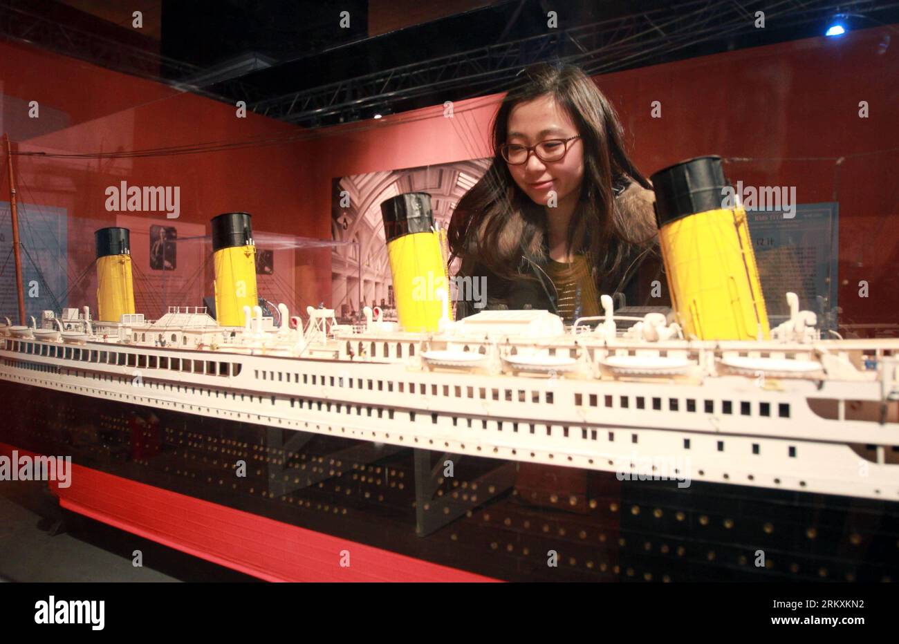 Model of titanic hi-res stock photography and images - Alamy
