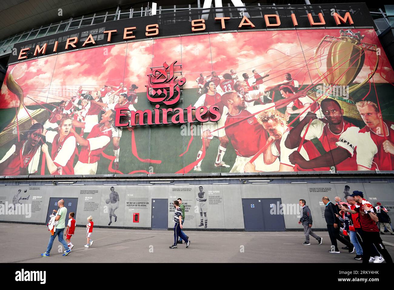 Emirates stadium general view 2023 hi-res stock photography and images ...