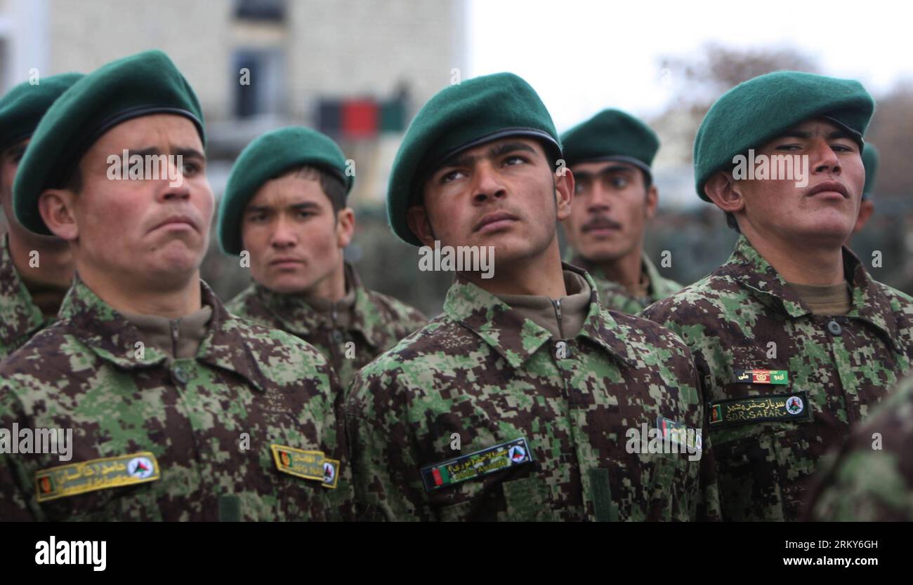 Bildnummer: 59155818  Datum: 31.01.2013  Copyright: imago/Xinhua (130131) -- KABUL, Jan. 31, 2013 (Xinhua) -- Newly graduated soldiers march during their graduation ceremony at the Kabul Military Training Center in Kabul, Afghanistan, on Jan. 31, 2013. A total of 1,400 soldiers graduated from Kabul Military Training Center (KMTC) on Thursday and were commissioned to Afghan National Army (ANA), General Aminullah Patyannai commander of KMTC said. (Xinhua/Ahmad Massoud) AFGHANISTAN-KABUL-SOLDIERS-GRADUATION PUBLICATIONxNOTxINxCHN Gesellschaft Militär Armee Soldat Ausbildung Militärausbildung Absc Stock Photo