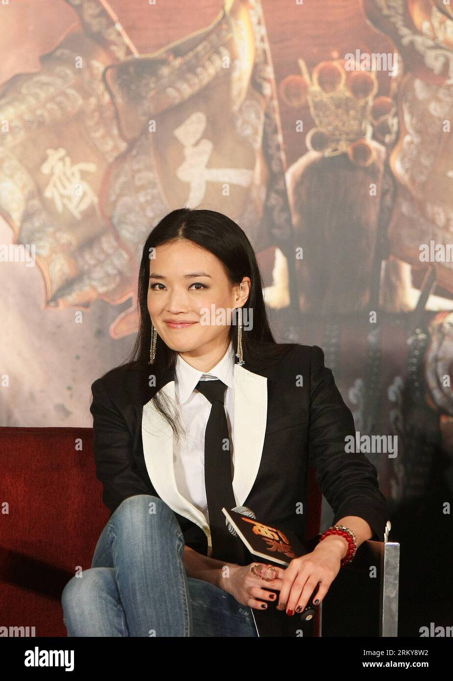 Bildnummer: 59167575  Datum: 03.02.2013  Copyright: imago/Xinhua (130203) -- BEIJING, Feb. 3, 2013 (Xinhua) -- Actress Hsu Chi attends the premiere of the movie Journey to the West: Conquering the Demons in Beijing, capital of China, Feb. 3, 2013. The movie is expected to hit the screen on Feb. 10, 2013 in Chinese mainland. (Xinhua/Li Fangyu) (mp) CHINA-BEIJING-MOVIE-PREMIERE (CN) PUBLICATIONxNOTxINxCHN People Entertainment Kultur Film Filmpremiere premiumd xbs x0x 2013 hoch      59167575 Date 03 02 2013 Copyright Imago XINHUA  Beijing Feb 3 2013 XINHUA actress Hsu Chi Attends The Premiere of Stock Photo