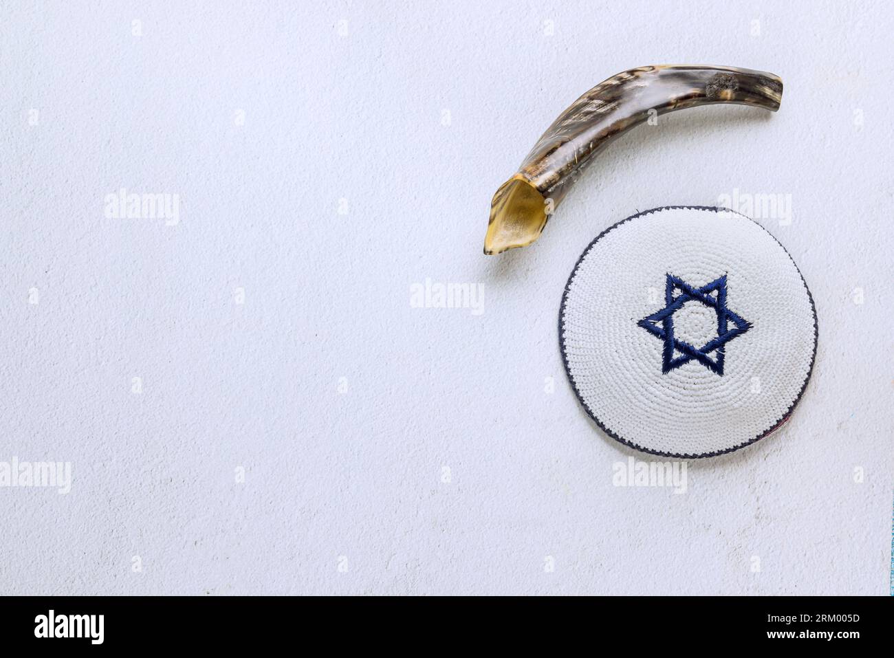 Significance of shofar kippah in jewish religious practices during synagogue festivals holy days