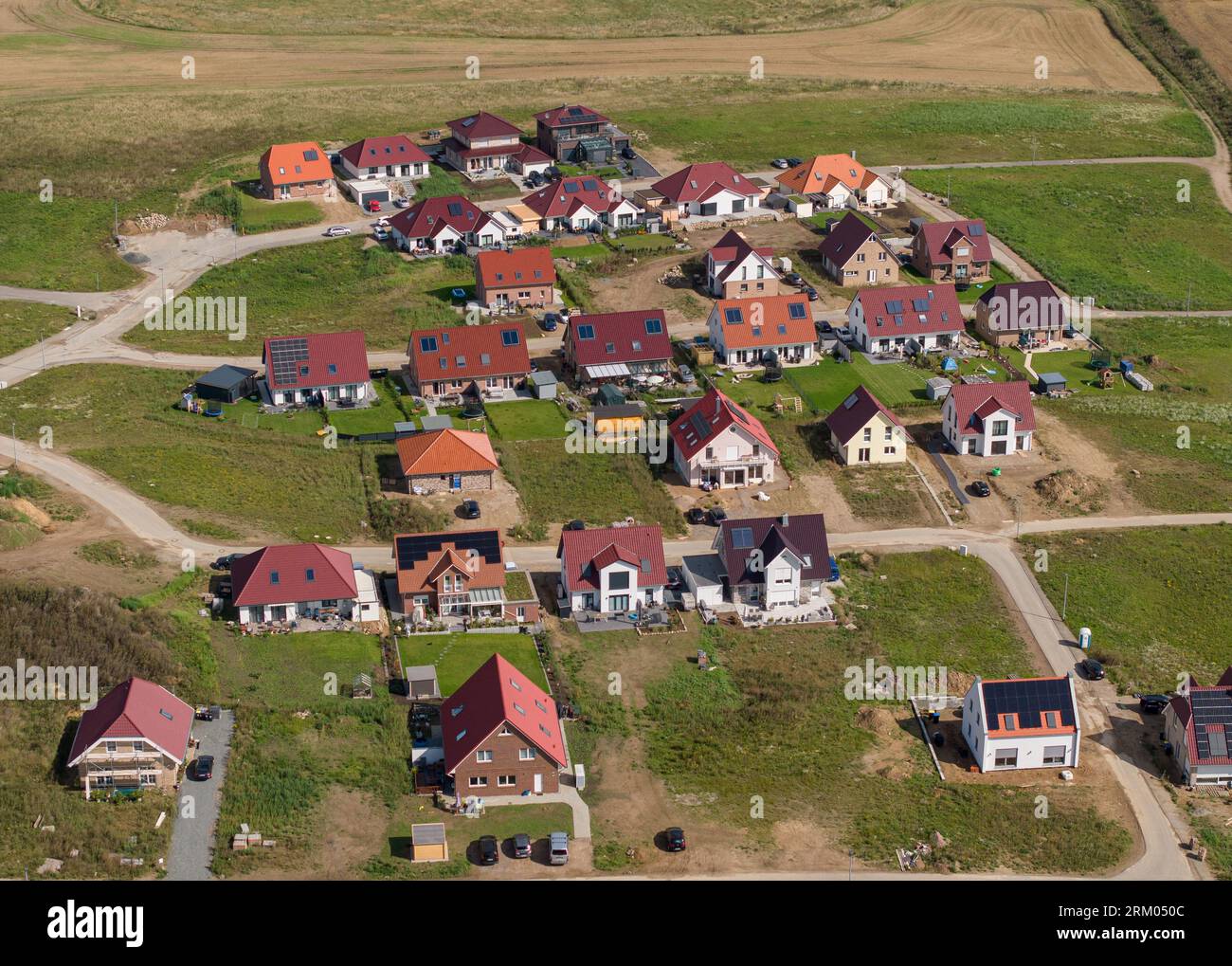 Neustadt, Germany. 20th Aug, 2023. Residential houses are located in a