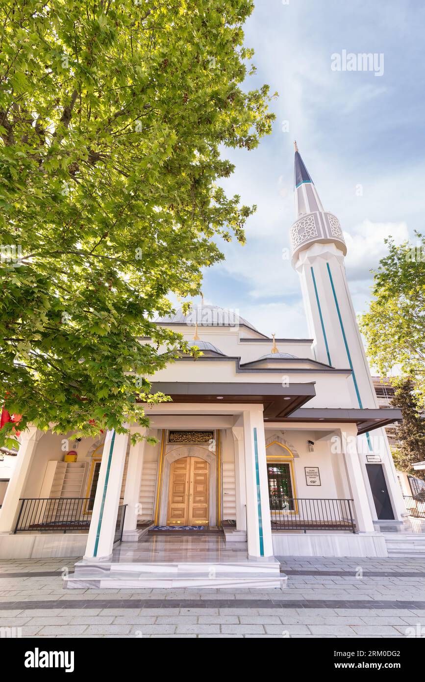 Haci Bedel Mustafa Efendi Camii, aka Osman Efendi Mescidi, a modern design small mosque influenced by Ottoman architecture, located in Mimar Sinan neighborhood, Uskudar district, Istanbul, Turkey Stock Photo