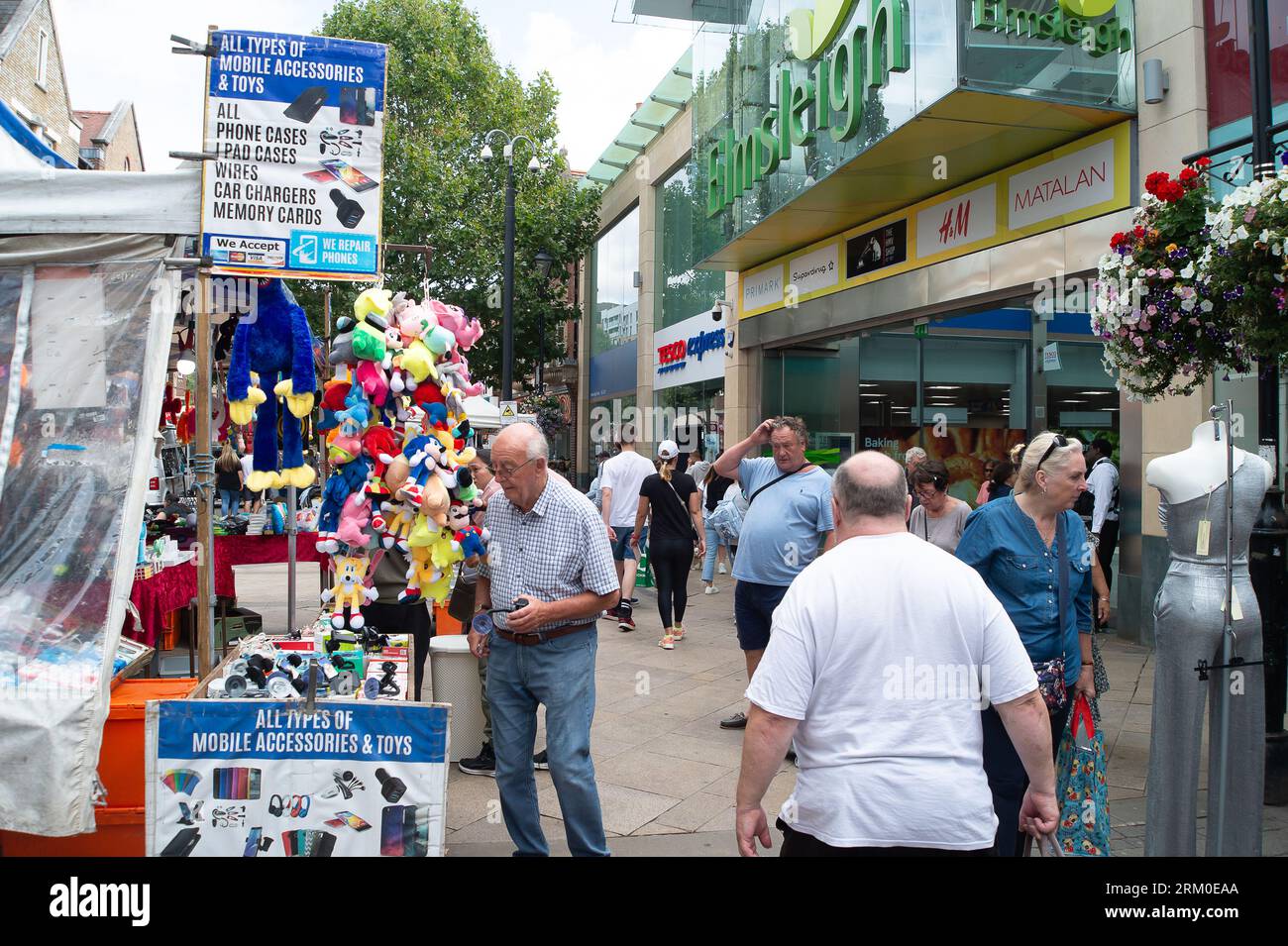 StainesuponThames, Surrey, UK. 26th August, 2023. A busy Market Day