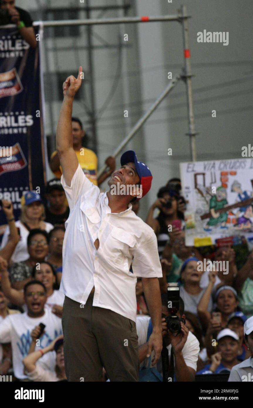 Bildnummer: 59408653  Datum: 21.03.2013  Copyright: imago/Xinhua Opposition presidential candidate Henrique Capriles attends a rally in Naguanagua of Carabobo State, Venezuela, on March 21, 2013. (Xinhua/Juan Carlos Hernandez)(ctt) VENEZUELA-NAGUANAGUA-PRESIDENTIAL ELETION-RALLY PUBLICATIONxNOTxINxCHN People xns x0x 2013 hoch premiumd     59408653 Date 21 03 2013 Copyright Imago XINHUA Opposition Presidential Candidate Henrique  Attends a Rally in  of Carabobo State Venezuela ON March 21 2013 XINHUA Juan Carlos Hernandez CTT Venezuela  Presidential eletion Rally PUBLICATIONxNOTxINxCHN Celebrit Stock Photo