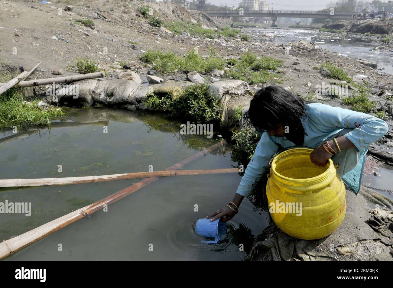 Handpumpe wasser -Fotos und -Bildmaterial in hoher Auflösung – Alamy