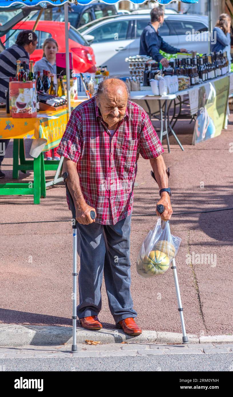 Help Old Man Crossing Road Stock Illustrations – 37 Help Old Man