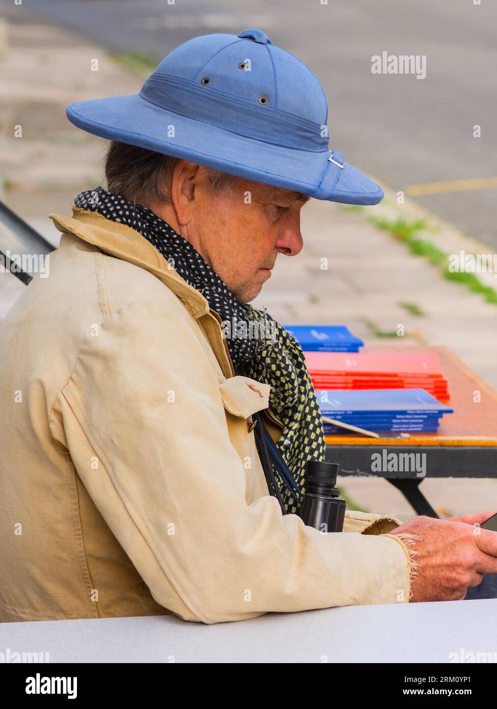 Man with pith helmet hi-res stock photography and images - Alamy