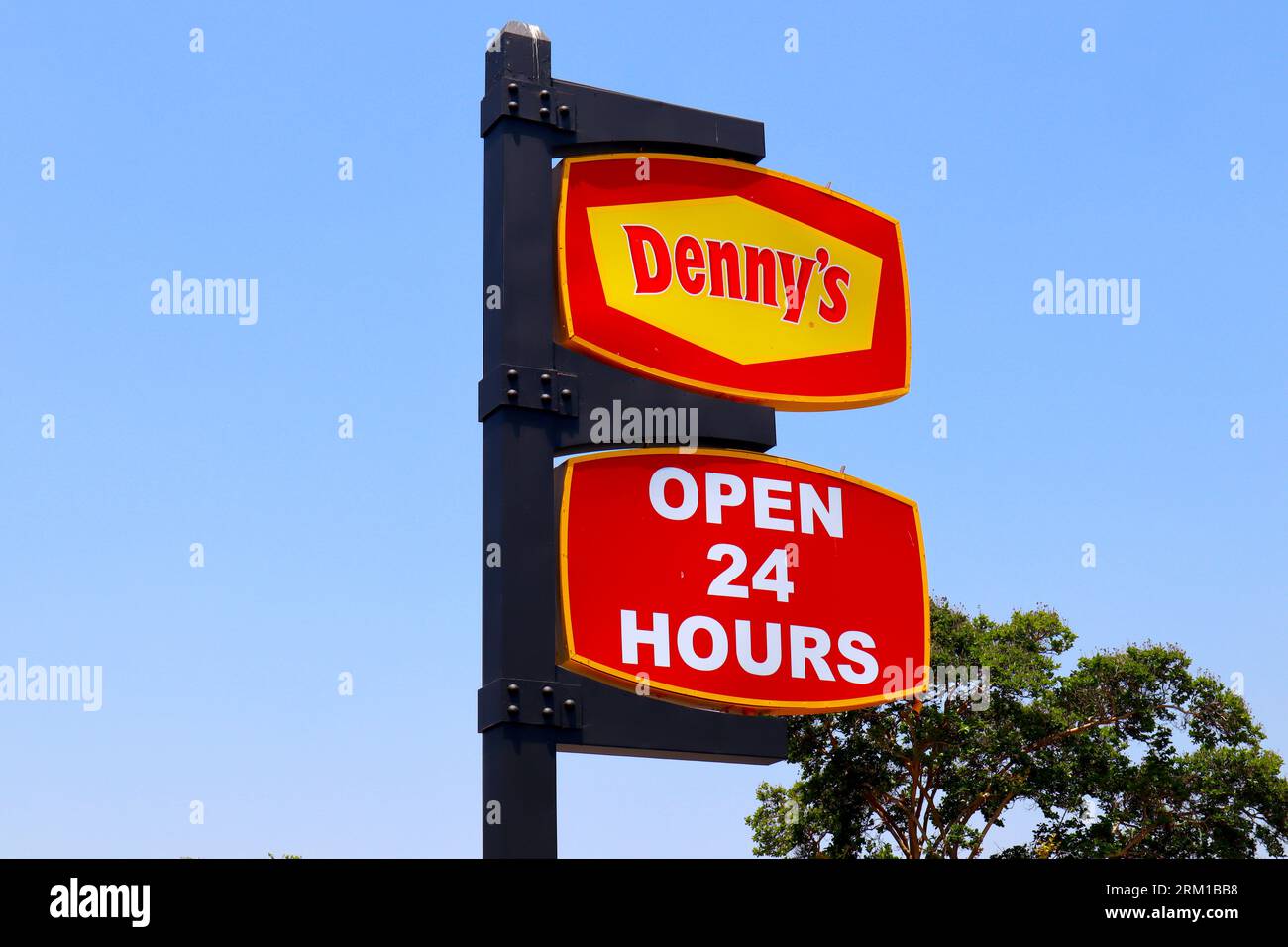 Denny's first fast-food cafe opens today – Orange County Register