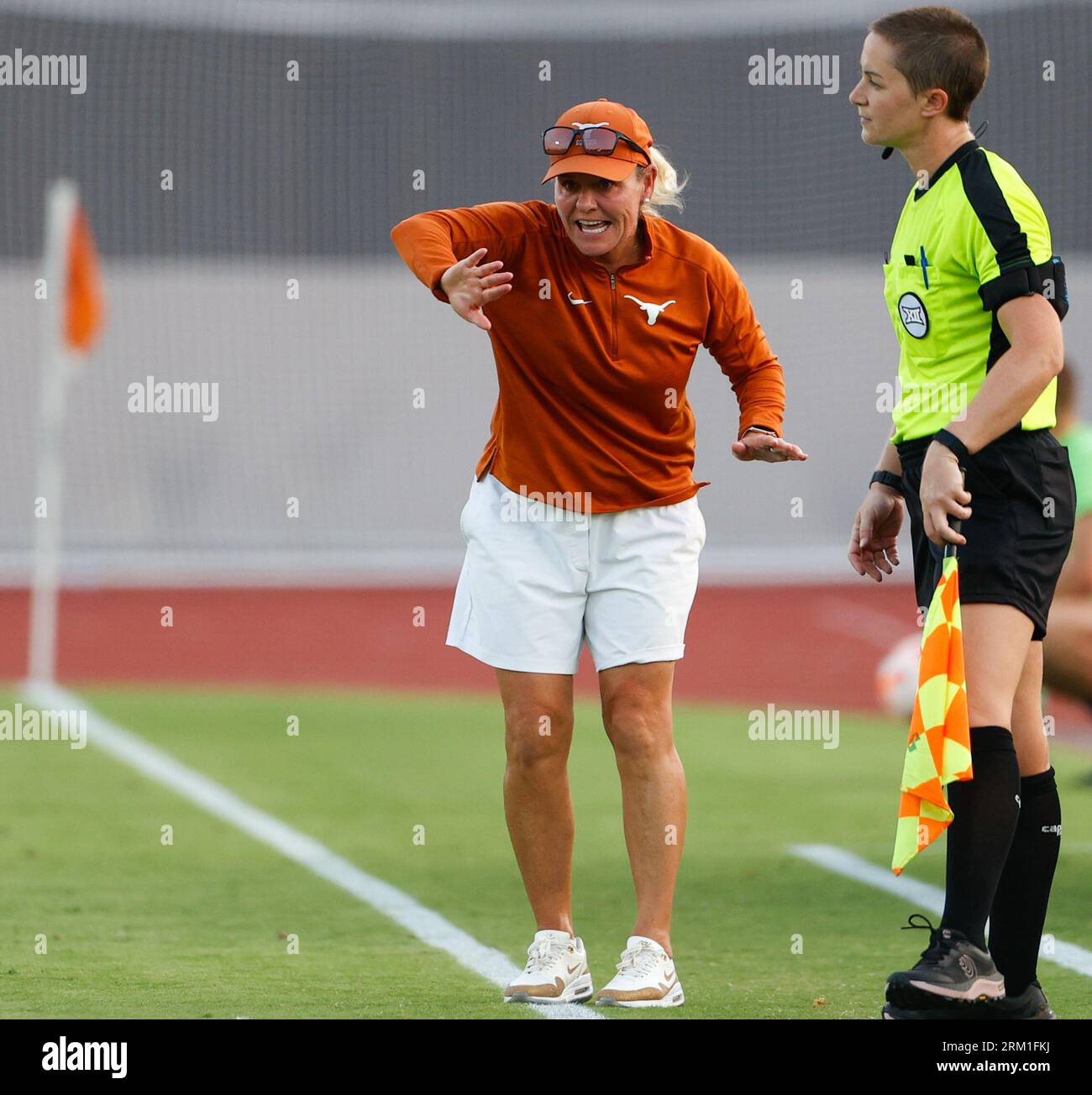 August 24, 2023: Texas head coach Angela Kelly during an NCAA women's soccer match between Texas and LSU on August 24, 2023 in Austin. LSU won, 3-1. (Credit Image: © Scott Coleman/ZUMA Press Wire) EDITORIAL USAGE ONLY! Not for Commercial USAGE! Stock Photo