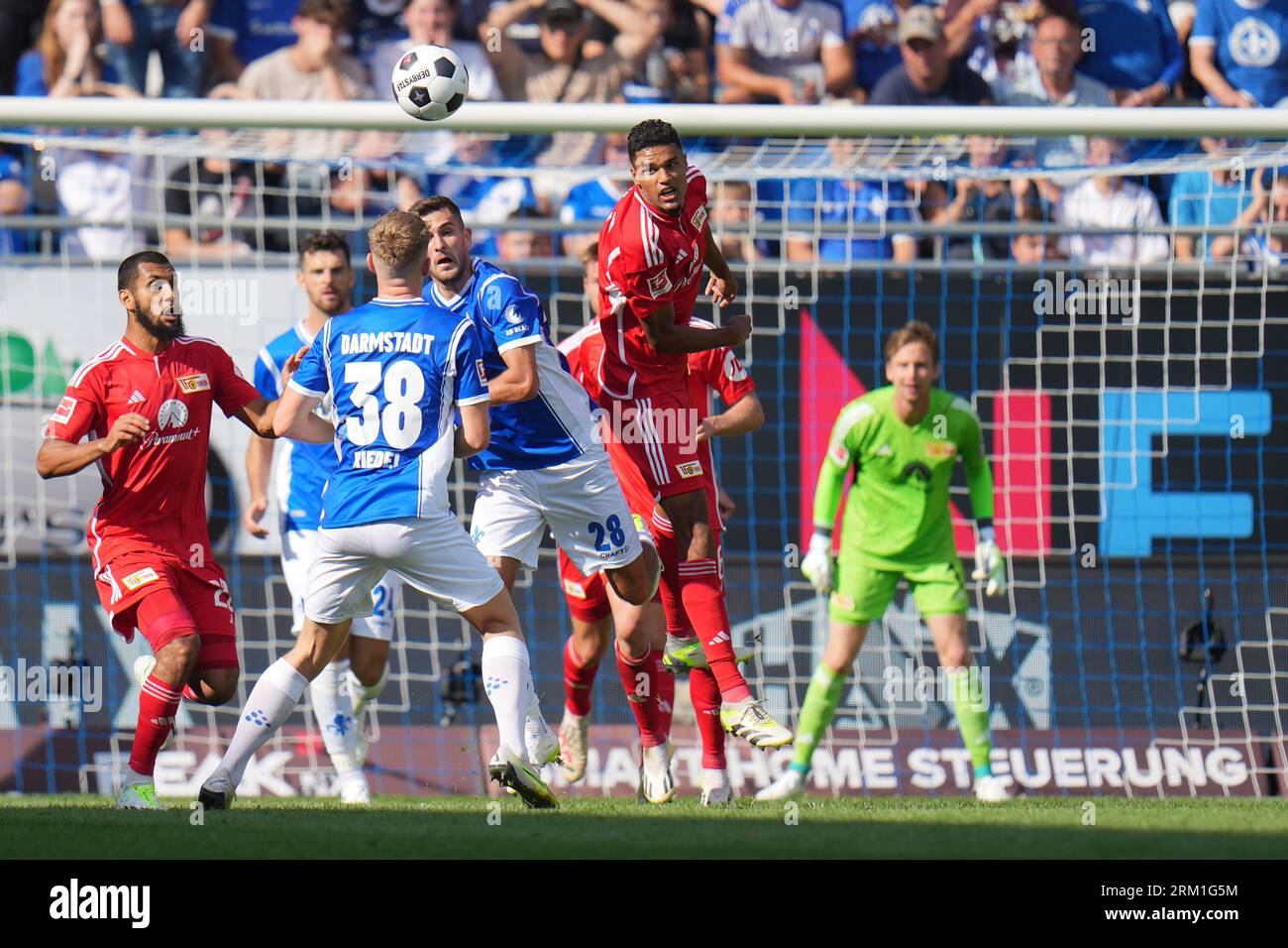 Darmstadt, Germany. 26th Aug, 2023. Soccer: Bundesliga, Darmstadt 98 - 1. FC Union Berlin, Matchday 2, Merck-Stadion am Böllenfalltor. Darmstadt's Bartol Franjic (l) and Darmstadt's Clemens Riedel play on goal. Credit: Thomas Frey/dpa - IMPORTANT NOTE: In accordance with the requirements of the DFL Deutsche Fußball Liga and the DFB Deutscher Fußball-Bund, it is prohibited to use or have used photographs taken in the stadium and/or of the match in the form of sequence pictures and/or video-like photo series./dpa/Alamy Live News Stock Photo