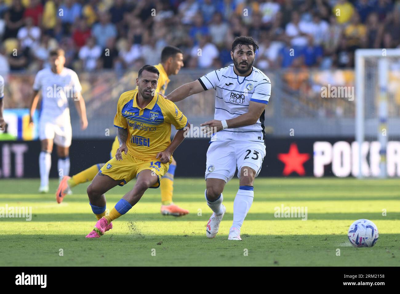 Frosinone, Italy. 26th Aug, 2023. Francesco Gelli of Frosinone Calcio and Sead Kolasinac of Atalanta during the 2nd matchday of Serie A between Frosinone Calcio - Atalanta Bergamasca Calcio on August 26, 2023 at Benito Stirpe Stadium in Frosinone, Italy. Credit: Independent Photo Agency/Alamy Live News Stock Photo