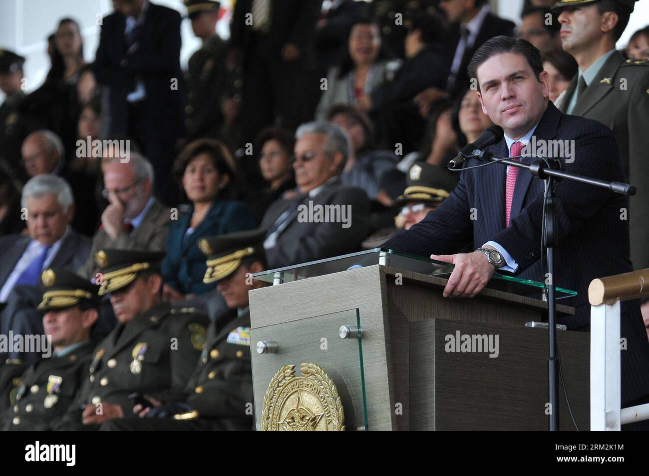 Bildnummer: 59855259  Datum: 18.06.2013  Copyright: imago/Xinhua BOGOTA, June 18, 2013 - Image provided by the Ministry of Defense of Colombia shows Colombian Minister of Defense Juan Carlos Pinzon (R), delivering a speech during the Promotion Ceremony for 227 Officers of the National Police, at the Cadet School Francisco de Paula Santander in Bogota, capital of Colombia, on June 18, 2013. Juan Carlos Pinzon promoted 227 officers of the police to the ranks of liutenant, captain, major, lieutenat colonel and colonel, during the ceremony held in Bogota on Tuesday. (Xinhua/Defense Ministry) COLOM Stock Photo