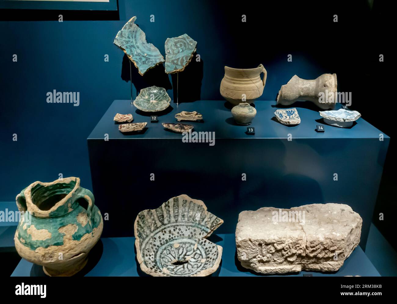pottery, porcelain  fragments found at Qal'at al-Bahrain Stock Photo