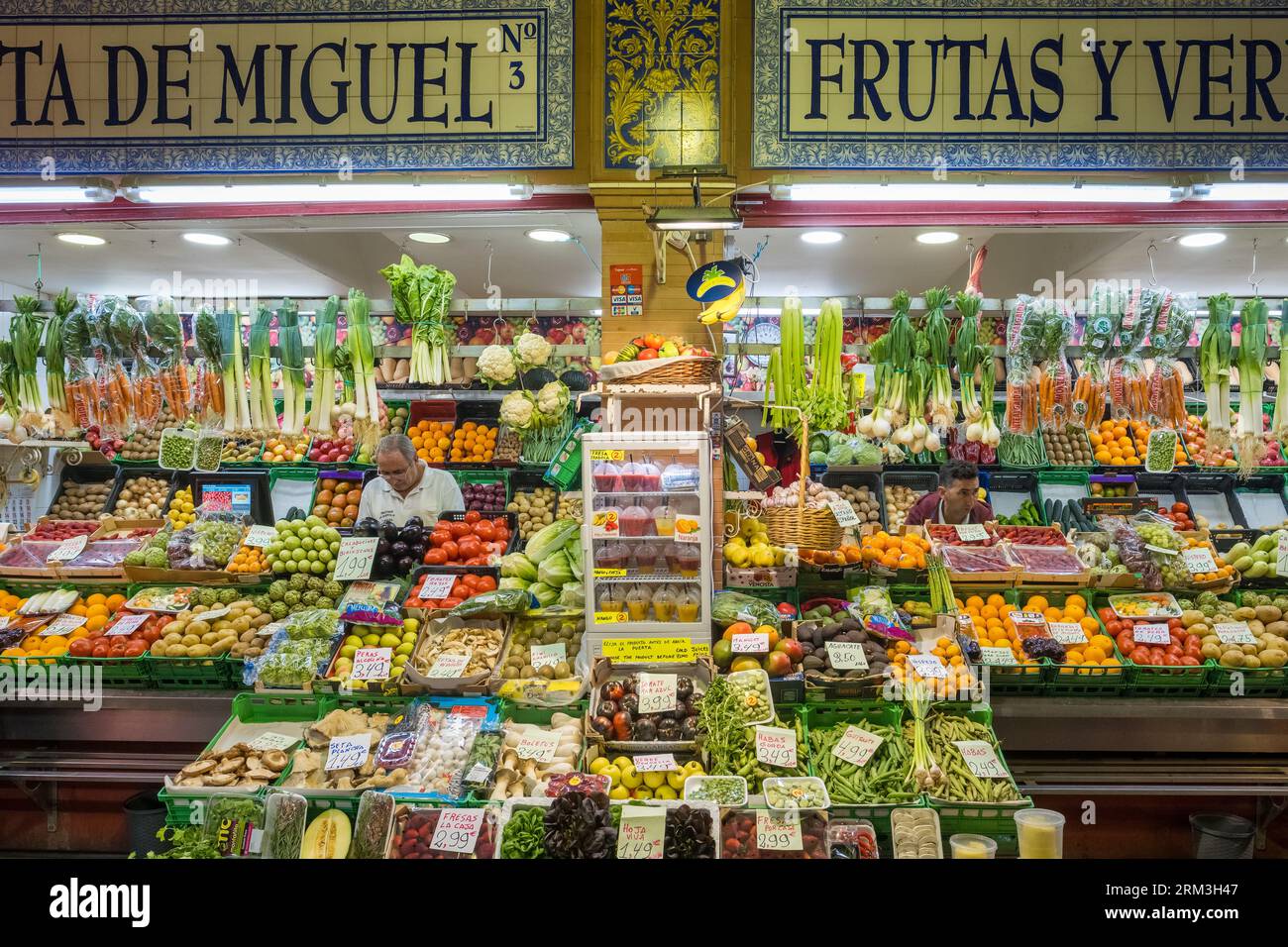 Triana indoor market in seville hi-res stock photography and images - Alamy