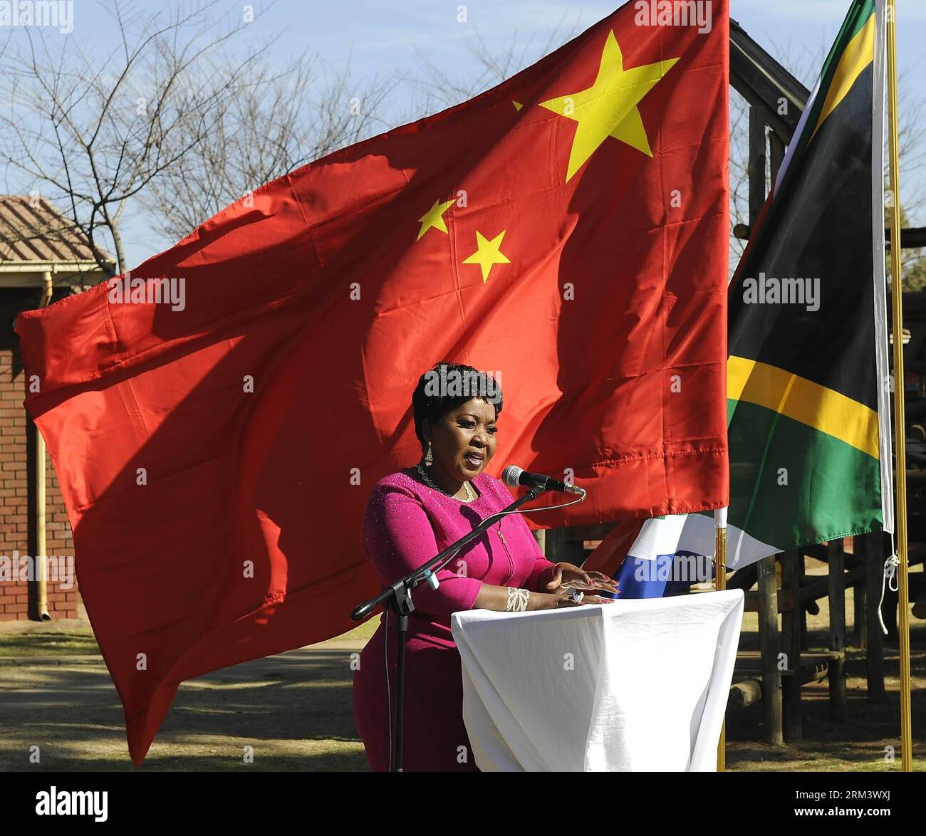 Bildnummer: 60337260  Datum: 07.08.2013  Copyright: imago/Xinhua Bongi Ngema-Zuma, wife of South African President Jacob Zuma, speaks during a donation ceremony for solar water heaters in Pretoria, Aug. 7, 2013. Chinese Embassy in South Africa Wednesday donated a number of solar water heaters to Mamelodi SOS Children s Village in Pretoria, which can save about 70,000 U.S. dollars from electricity fee a year. (Xinhua/Li Qihua) SOUTH AFRICA-PRETORIA-CHINA-DONATION PUBLICATIONxNOTxINxCHN People xns x0x 2013 quadrat     60337260 Date 07 08 2013 Copyright Imago XINHUA  Ngema Zuma wife of South Afri Stock Photo