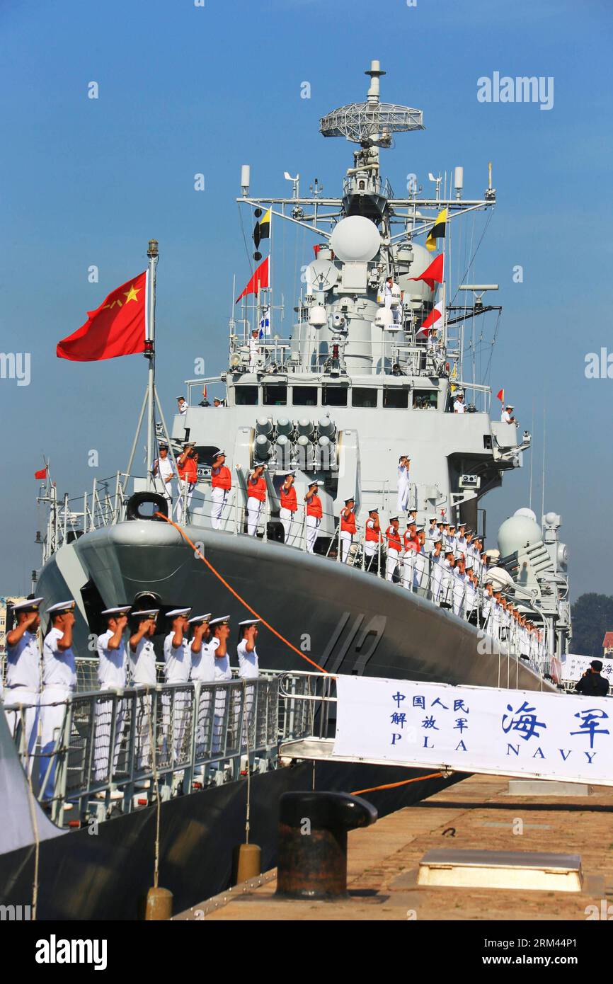 Chinese army pla military hi-res stock photography and images