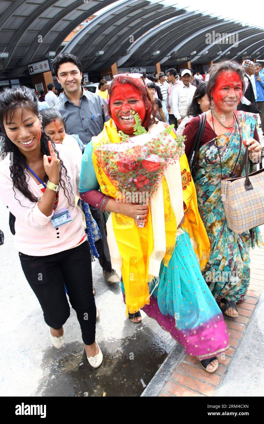Children in nepal hi-res stock photography and images - Alamy